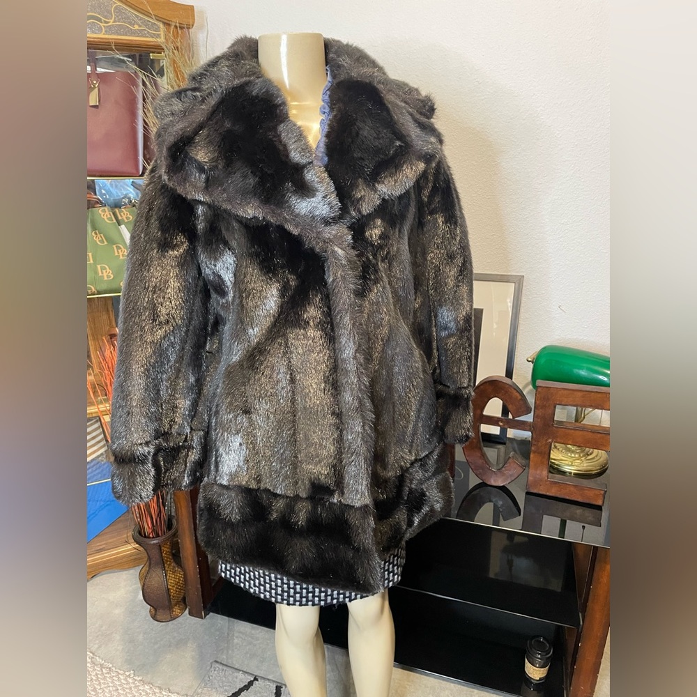 🖤Great Condition Vintage M Stegari New York Fur Coat